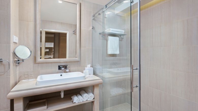 <b>Crowne Plaza Alice Springs Lasseters Room</b>. Images powered by <a href="https://www.leonardoworldwide.com/" title="Leonardo Worldwide" target="_blank">Leonardo</a>.