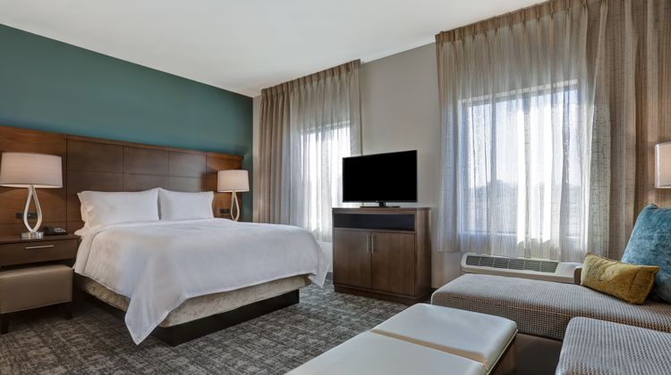 Staybridge Suites Overland Park Room