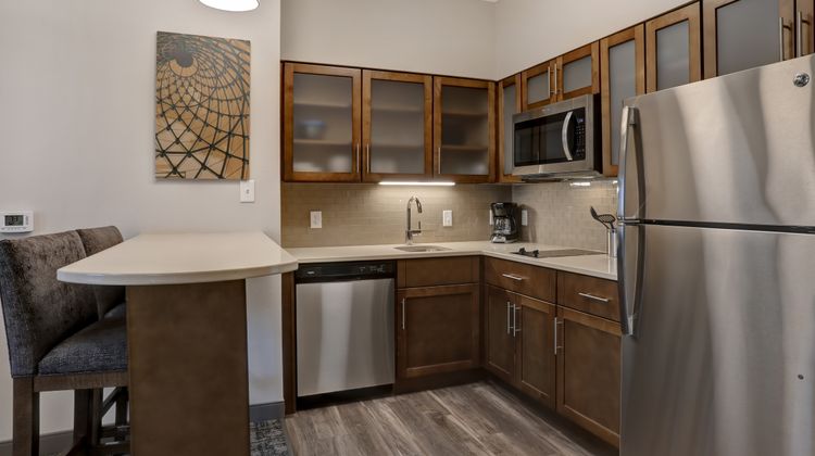 Staybridge Suites Overland Park Suite