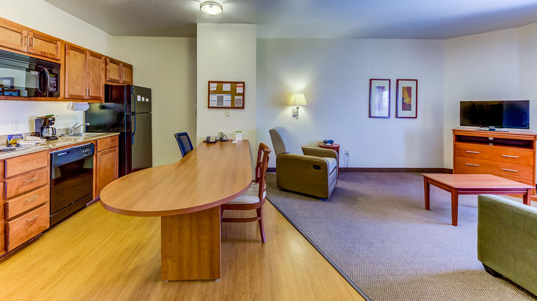 <b>Candlewood Suites Room</b>. Images powered by <a href="https://www.leonardoworldwide.com/" title="Leonardo Worldwide" target="_blank">Leonardo</a>.