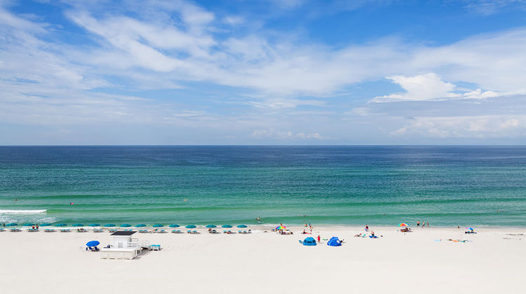 Holiday Inn Express & Suites Beachfront Beach