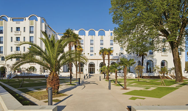 Splendid Hotel Exterior