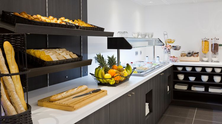 Simon's Paris Boutique Hotel & Ice Bar Restaurant