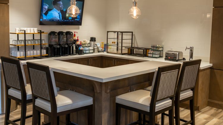Staybridge Suites Summerville Restaurant