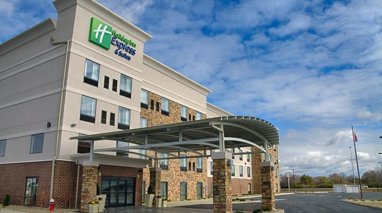 Holiday Inn Express & Suites Sidney Exterior