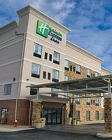 Holiday Inn Express & Suites Sidney