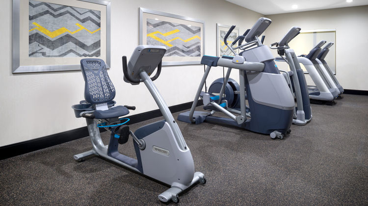Holiday Inn Express & Suites Norman Health Club