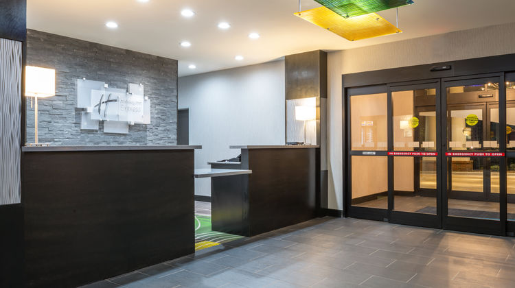 Holiday Inn Express & Suites Norman Lobby