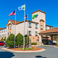 Holiday Inn Express & Suites