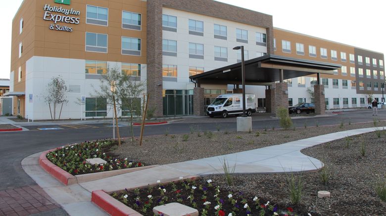 <b>Holiday Inn Express/Stes Airport North Exterior</b>. Images powered by <a href="https://www.leonardoworldwide.com/" title="Leonardo Worldwide" target="_blank">Leonardo</a>.