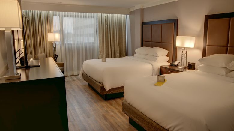 <b>Crowne Plaza Knoxville Room</b>. Images powered by <a href="https://www.leonardoworldwide.com/" title="Leonardo Worldwide" target="_blank">Leonardo</a>.