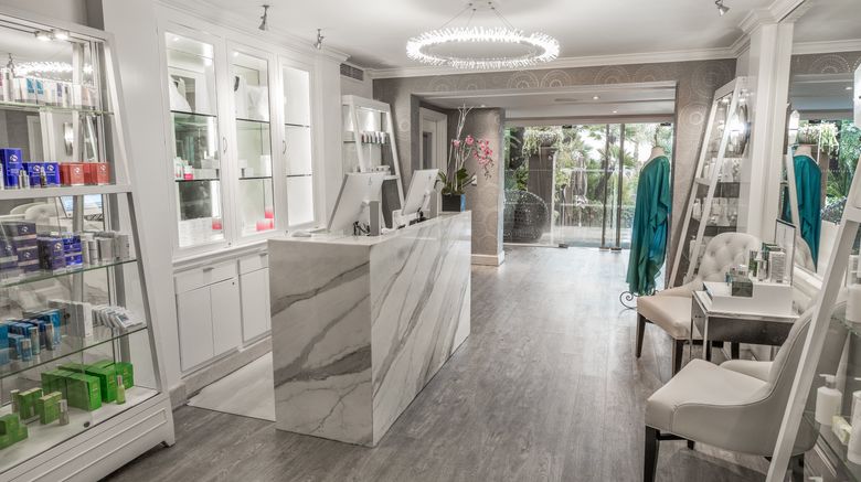 <b>Four Seasons Los Angeles - Beverly Hills Recreation</b>. Images powered by <a href="https://www.leonardoworldwide.com/" title="Leonardo Worldwide" target="_blank">Leonardo</a>.