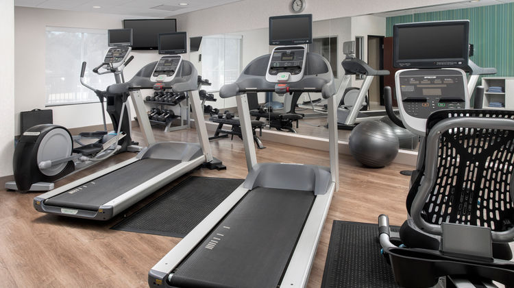 Holiday Inn Express Hotel & Suites Uvald Health Club
