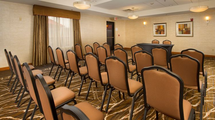Holiday Inn Express Hotel & Suites Meeting
