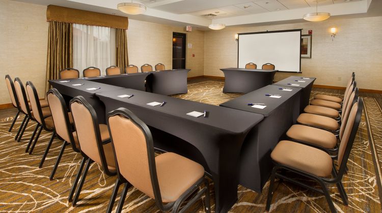 Holiday Inn Express Hotel & Suites Meeting