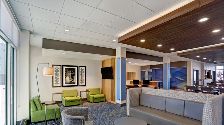<b>Holiday Inn Express & Suites Overland Pk Lobby</b>. Images powered by <a href="https://www.leonardoworldwide.com/" title="Leonardo Worldwide" target="_blank">Leonardo</a>.