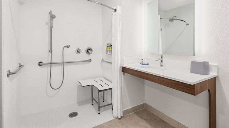 Holiday Inn Express Hotel & Suites Room