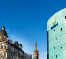 Holiday Inn Express Dundee Exterior