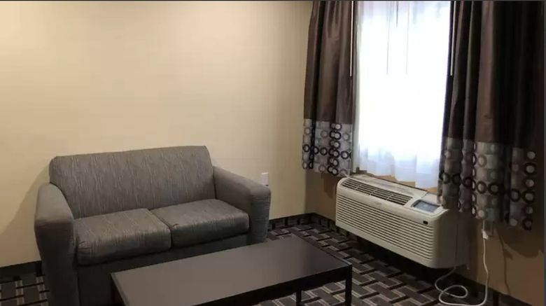 <b>Downtowner Inns Houston Room</b>. Images powered by <a href="https://www.leonardoworldwide.com/" title="Leonardo Worldwide" target="_blank">Leonardo</a>.