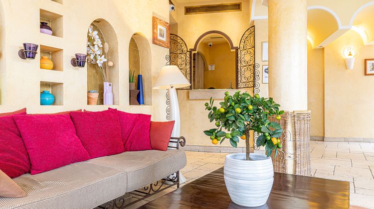 Villa Royale Montsouris Lobby