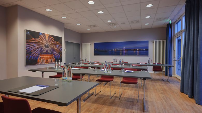 <b>Holiday Inn Express Dusseldorf City Nord Meeting</b>. Images powered by <a href="https://www.leonardoworldwide.com/" title="Leonardo Worldwide" target="_blank">Leonardo</a>.