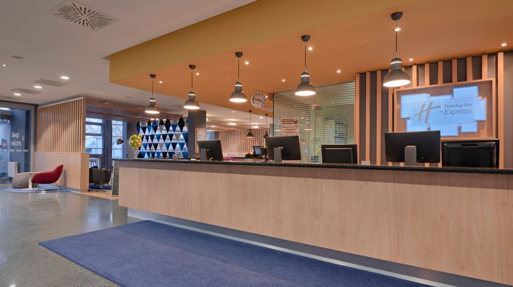 Holiday Inn Express Frankfurt Messe Lobby