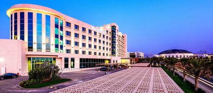 Crowne Plaza Muscat OCEC Exterior