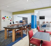 Holiday Inn Express & Suites Port Richey Lobby
