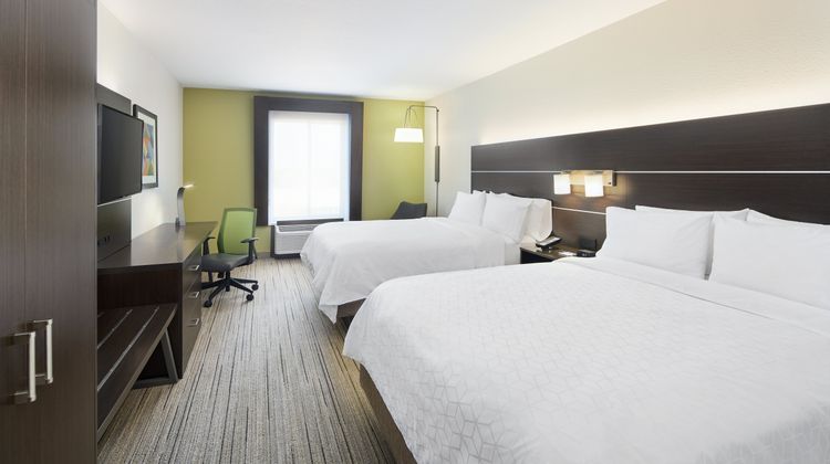 Holiday Inn Express & Suites Port Richey Room