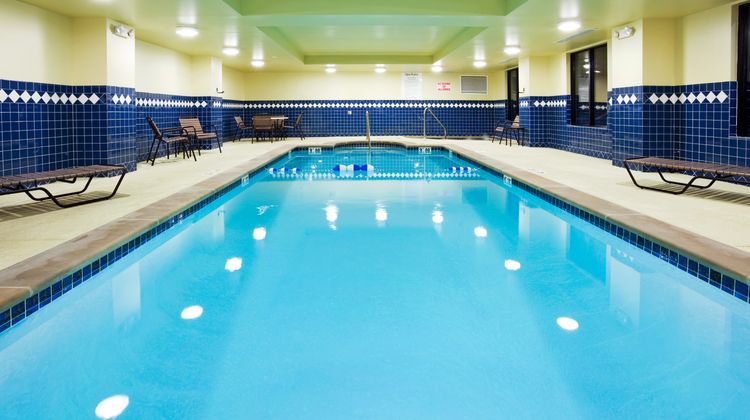 Holiday Inn Express Hotel & Suites Pool