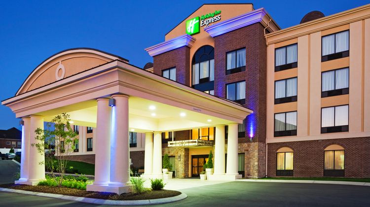 Holiday Inn Express Hotel & Suites Exterior