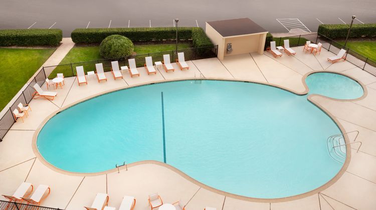Holiday Inn Houston Intercontinental Pool