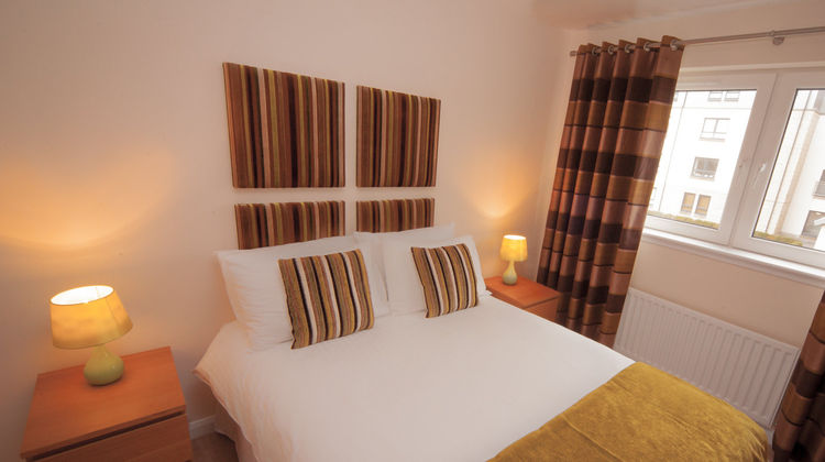 Parkhill Apartments Room