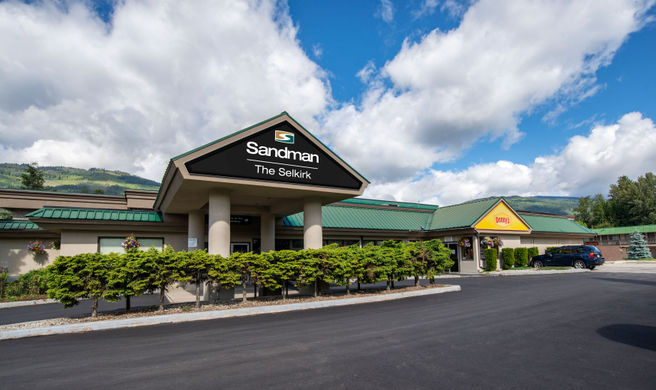Sandman Inn Revelstoke Exterior