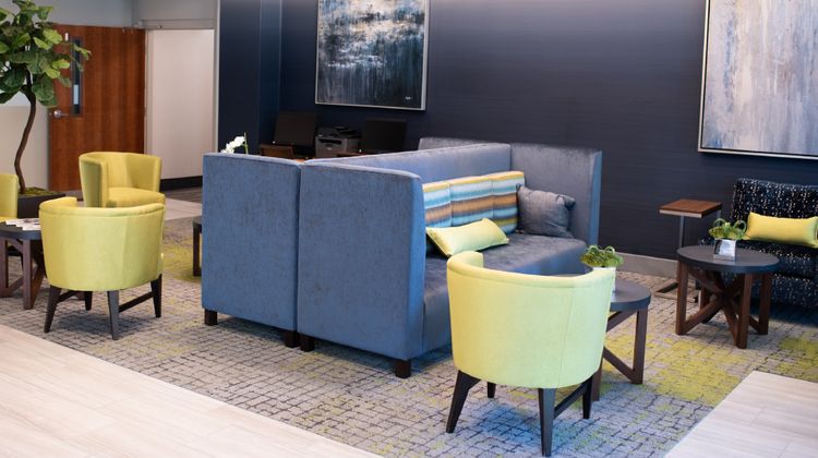 Holiday Inn Express Hotel & Suites Meeting