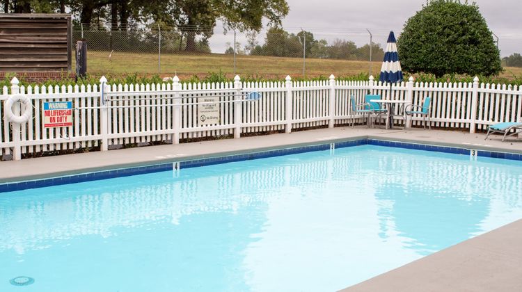 Holiday Inn Express Hotel & Suites Pool