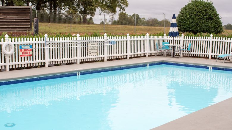 <b>Holiday Inn Express Hotel & Suites Pool</b>. Images powered by <a href="https://www.leonardoworldwide.com/" title="Leonardo Worldwide" target="_blank">Leonardo</a>.