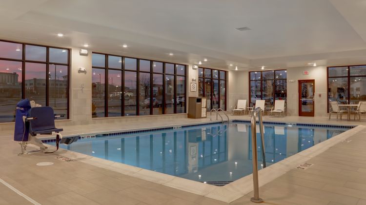 Staybridge Suites Overland Park Pool