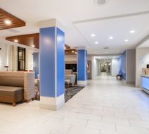 Holiday Inn Express & Suites Phoenix Lobby