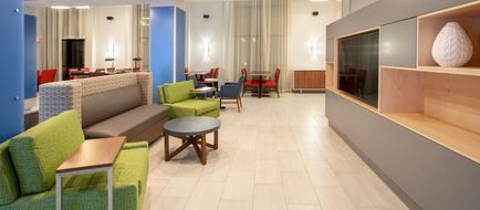 Holiday Inn Express & Suites Phoenix Lobby