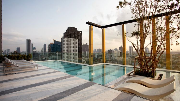 Staybridge Suites Bangkok Thonglor Pool
