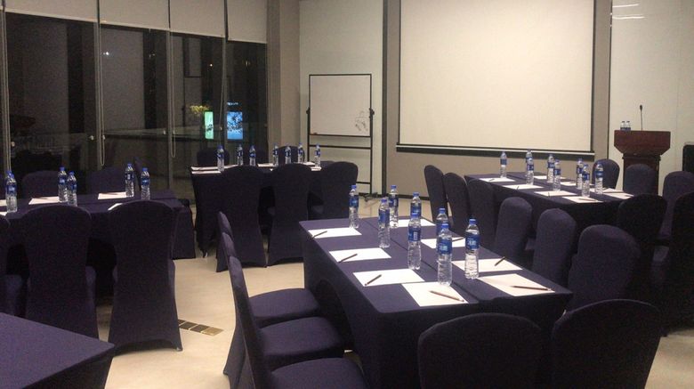<b>Holiday Inn Express Fuzhou Downtown Meeting</b>. Images powered by <a href="https://www.leonardoworldwide.com/" title="Leonardo Worldwide" target="_blank">Leonardo</a>.