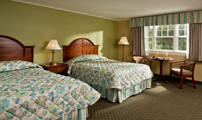 Wellfleet Motel & Lodge Room