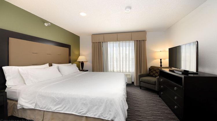 Holiday Inn Express Suite