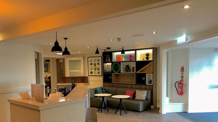 Holiday Inn A55 Chester West Lobby