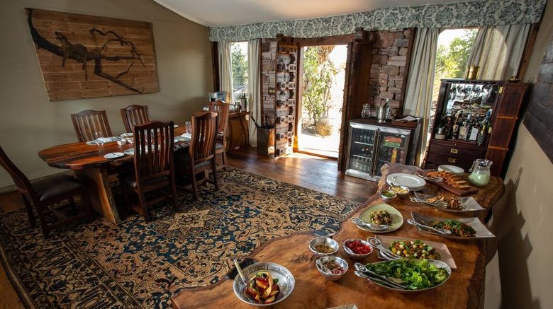 <b>Mpala Jena Camp Restaurant</b>. Images powered by <a href="https://www.leonardoworldwide.com/" title="Leonardo Worldwide" target="_blank">Leonardo</a>.