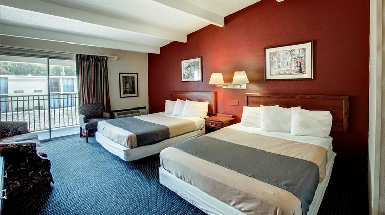 Red Carpet Inn Whippany Room