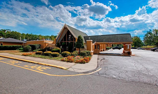 Red Carpet Inn Whippany Exterior