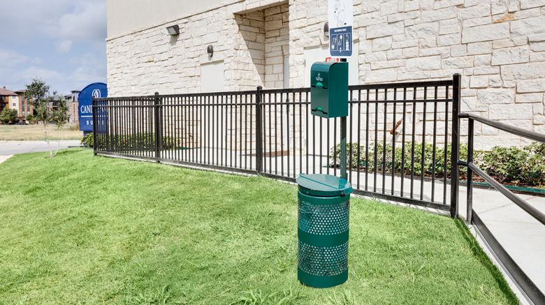 <b>Candlewood Suites Dallas NW Lobby</b>. Images powered by <a href="https://www.leonardoworldwide.com/" title="Leonardo Worldwide" target="_blank">Leonardo</a>.