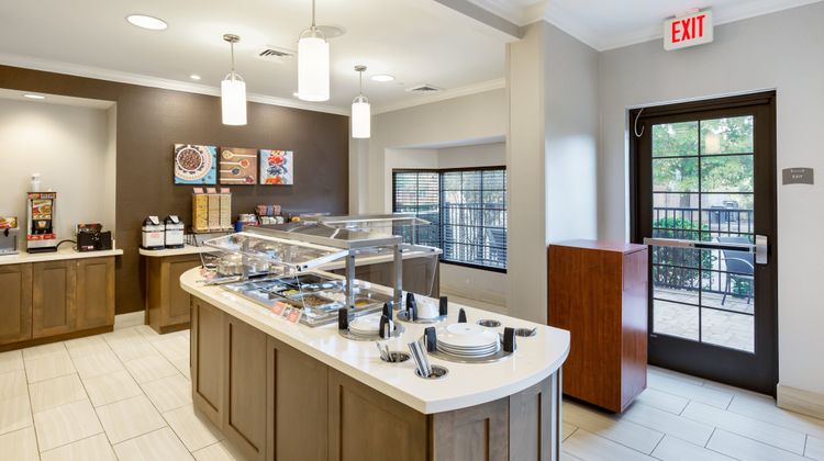 Staybridge Suites Chesapeake Restaurant